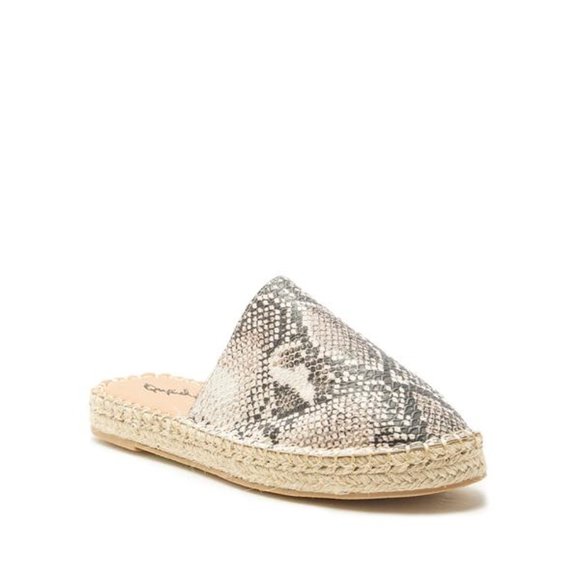 Snakeskin Pattern Espadrille Mule-Trend Alert - Picture 2 of 2